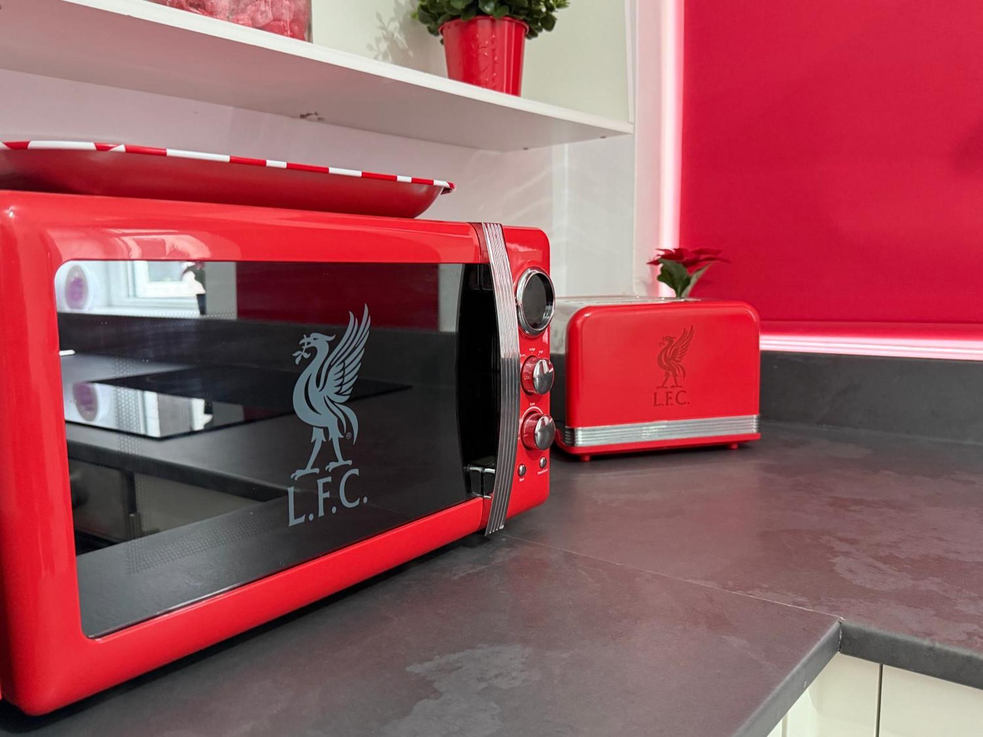 Вилла Anfield Abode - Entire Lfc Themed House Ливерпуль Экстерьер фото